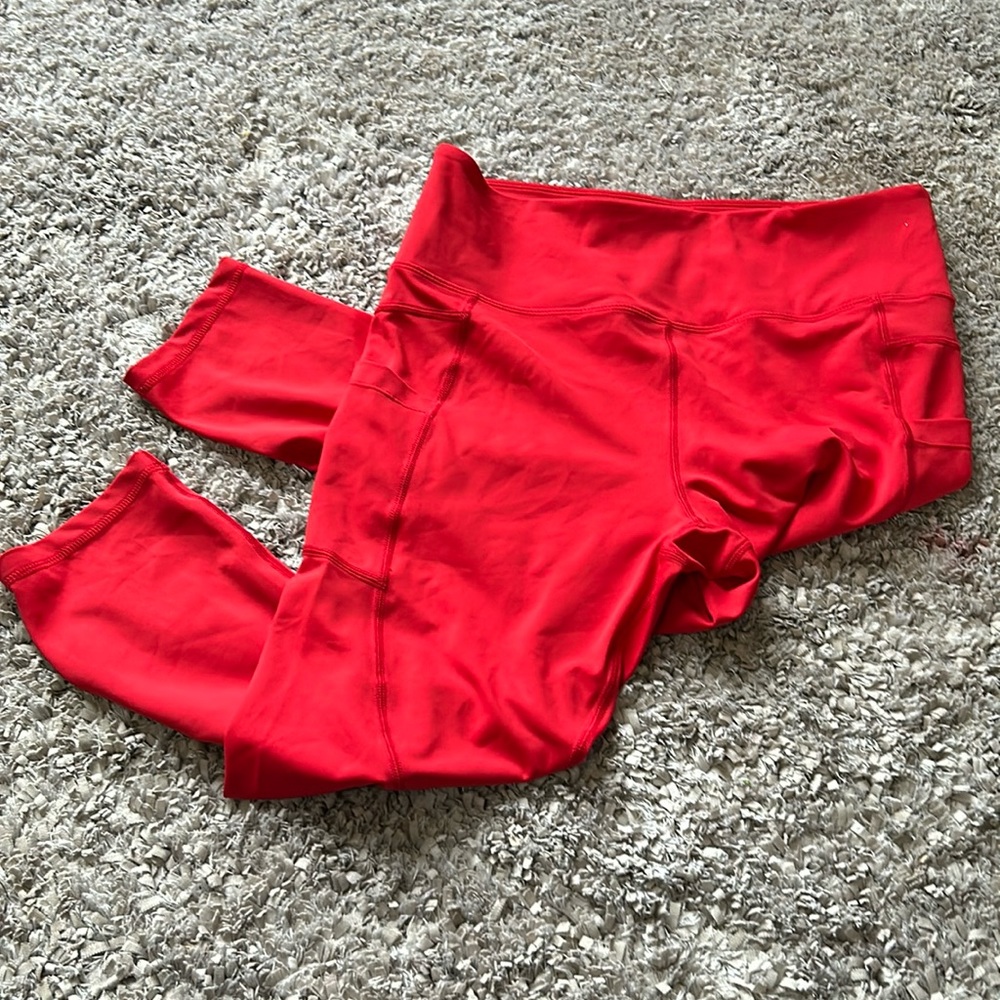 ‼️FINAL SALE‼️ Zyia Zyia Red Pocket Light n Tight Hi-Rise Capri 20" (12). EUC
